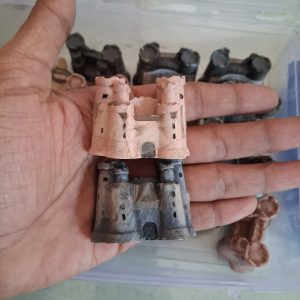 GARDEN MINIATURES -- CASTLE 182 312