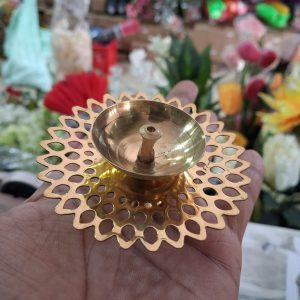 DIYA ROUND -- PURE BRASS DIYA - traditional return gifts