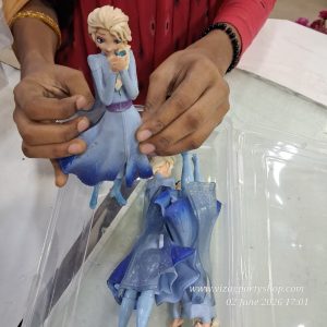 GARDEN MINIATURES — ACTION FIGURE --  FROZEN TOY ELSA